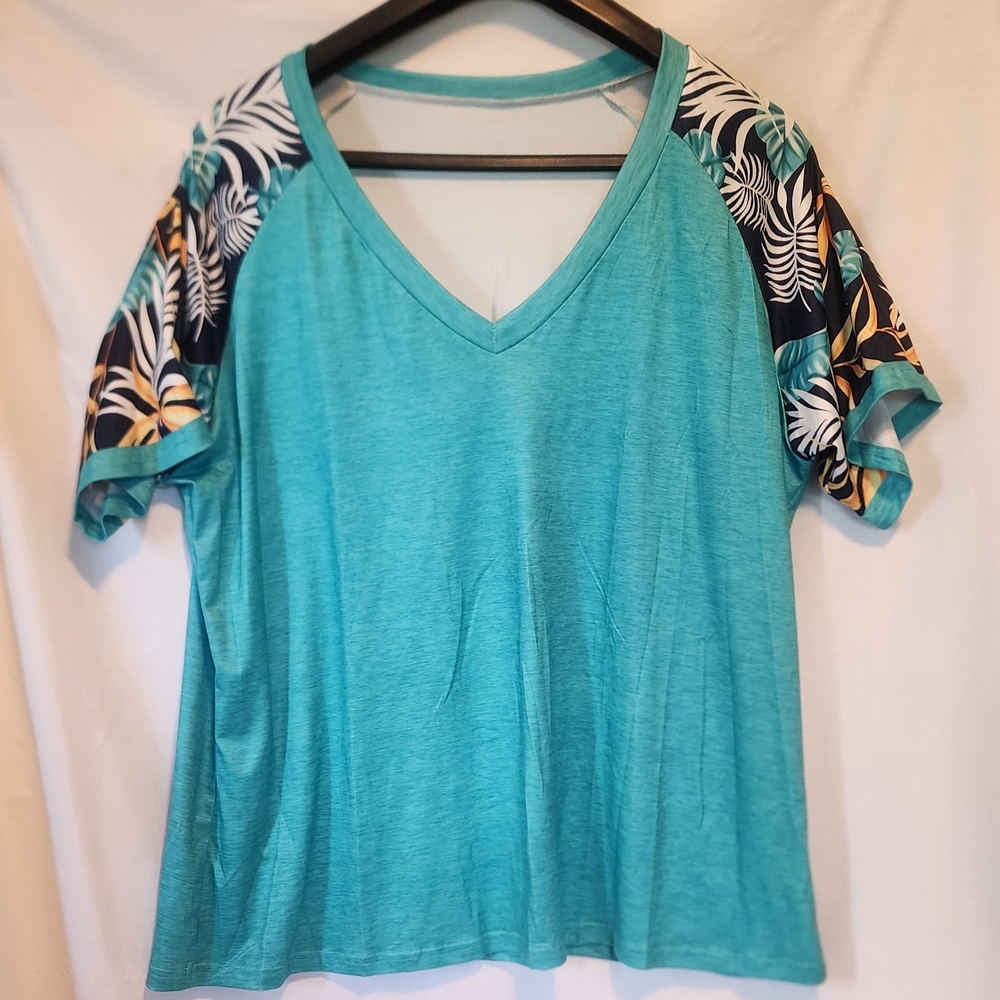 Blue Graphic V-Neck Tee with Black Floral Sleeves